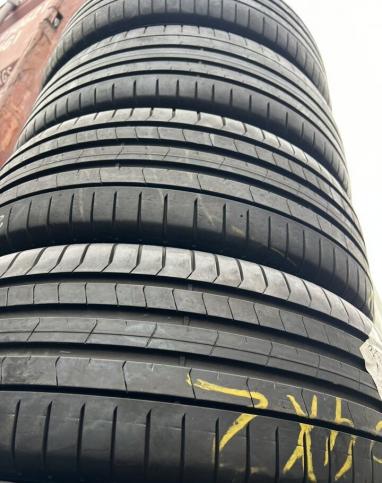 Pirelli P Zero PZ4 225/45 R19