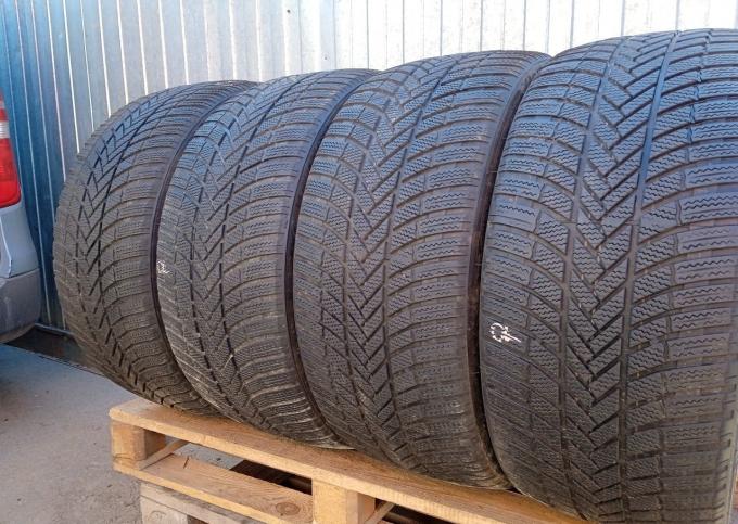 Bridgestone Blizzak LM-005 265/40 R21