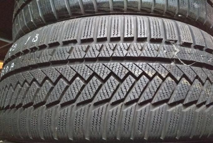 Continental ContiWinterContact TS 850 P 245/40 R18