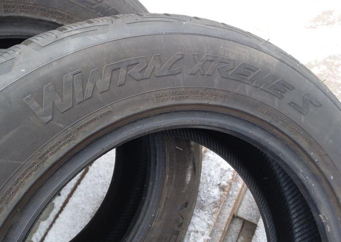 Vredestein Wintrac Xtreme S 215/60 R16