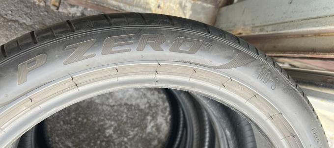 Pirelli P Zero PZ4 255/40 R20