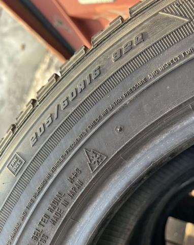 Goodyear Ice Navi Zea II 205/60 R16