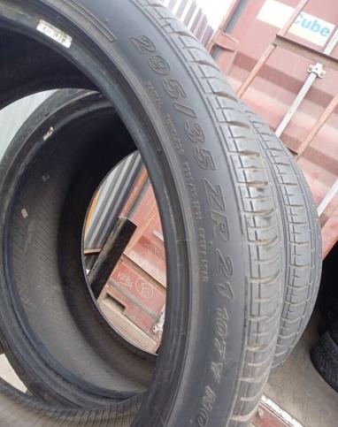 Pirelli P Zero Rosso 295/35 R21