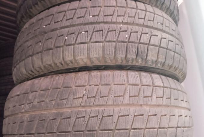 Bridgestone Blizzak Revo2 175/65 R14