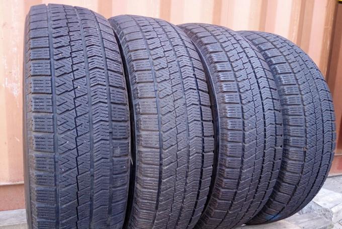 Bridgestone Blizzak VRX2 185/65 R15