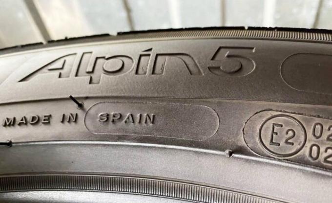 Michelin Alpin 5 215/55 R17