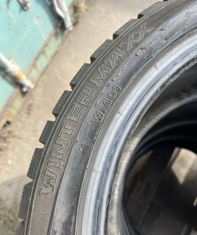 Dunlop Winter Maxx WM01 215/45 R17