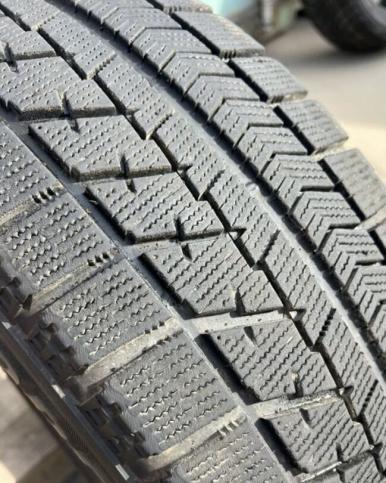 Bridgestone Blizzak VRX 215/65 R16