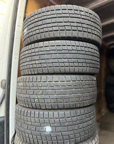 Yokohama Ice Guard IG30 215/55 R17