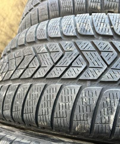 Pirelli Scorpion Winter RFT 235/55 R19