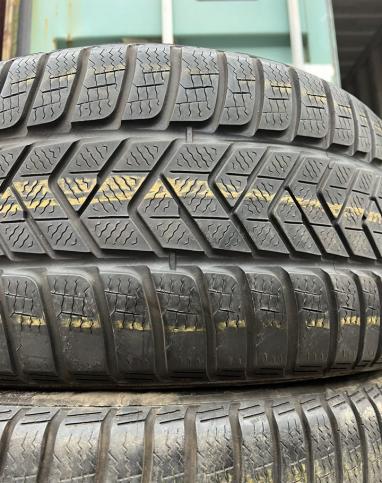 Pirelli Winter Sottozero 3 275/35 R21