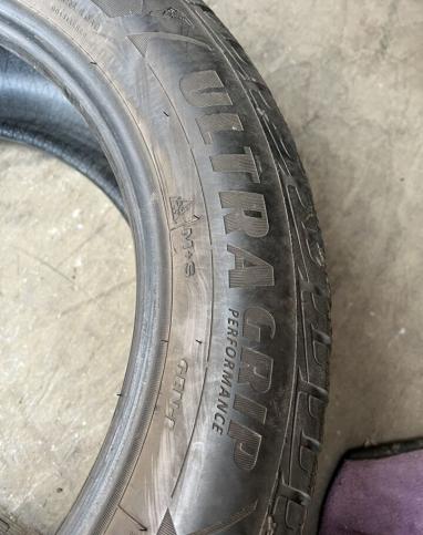 Goodyear UltraGrip Performance 235/55 R17