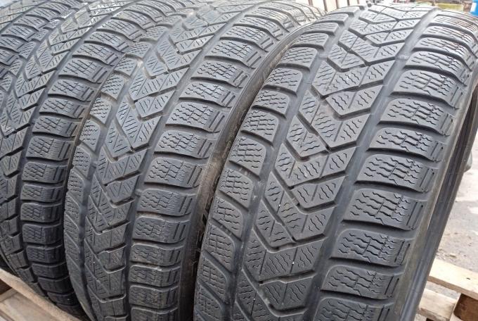 Pirelli Winter Sottozero 3 215/55 R18