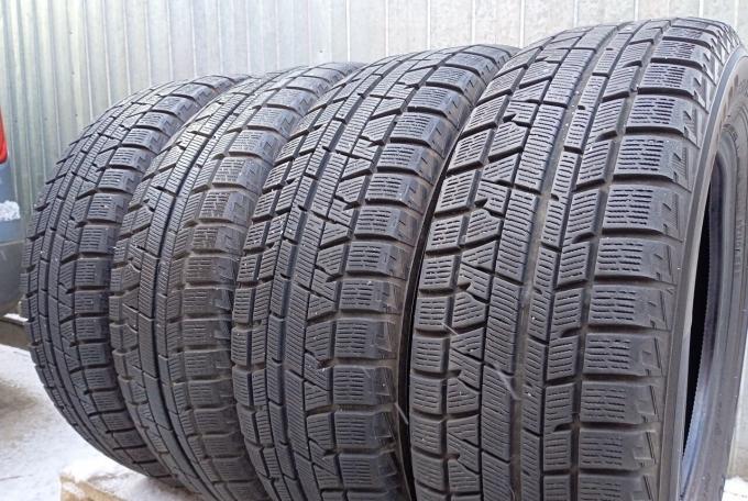 Yokohama Ice Guard IG50 215/60 R16