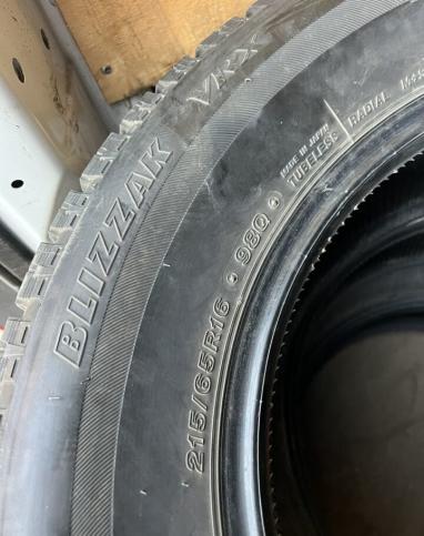 Bridgestone Blizzak VRX 215/65 R16