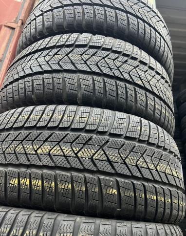 Pirelli Winter Sottozero 3 235/35 R20