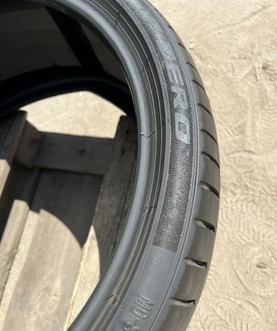 Pirelli P Zero PZ4 285/30 R21