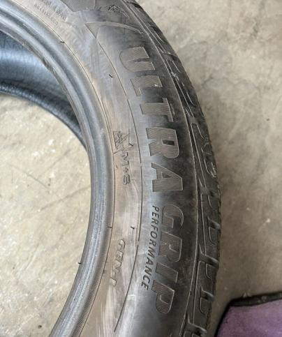 Goodyear UltraGrip Performance 235/55 R17