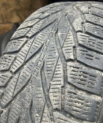 Nokian Tyres Hakkapeliitta R2 215/65 R17