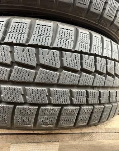 Dunlop Winter Maxx WM01 215/50 R17