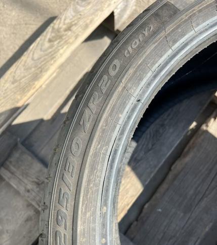 Pirelli P Zero PZ4 295/30 R20