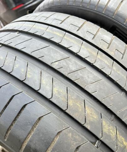 Pirelli P Zero PZ4 295/35 R20