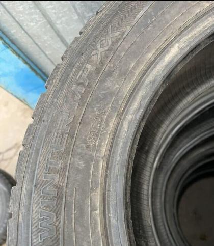 Dunlop Winter Maxx WM01 215/60 R16