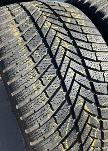 Bridgestone Blizzak LM-005 255/35 R20