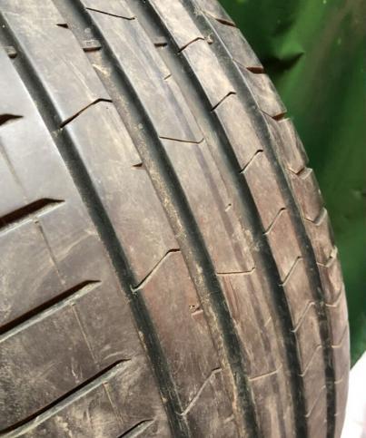 Pirelli P Zero PZ4 245/45 R20