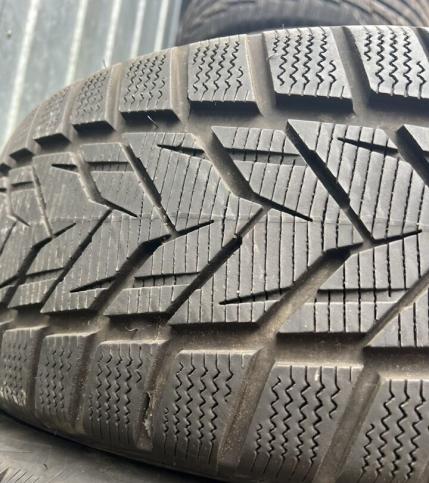 Vredestein Wintrac Xtreme S 215/60 R16