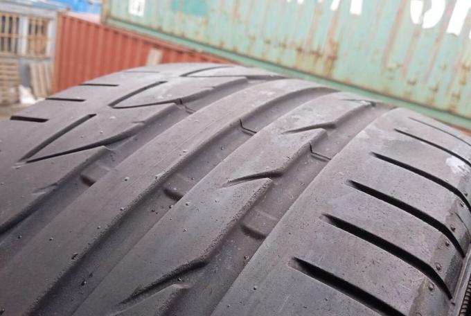 Bridgestone Potenza S001 225/40 R18