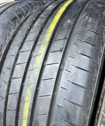 Bridgestone Turanza T005A 215/55 R17