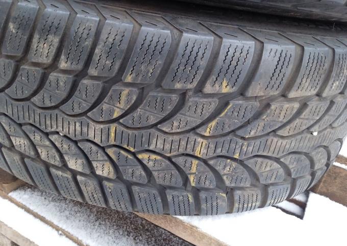 Bridgestone Blizzak LM-32 225/55 R17