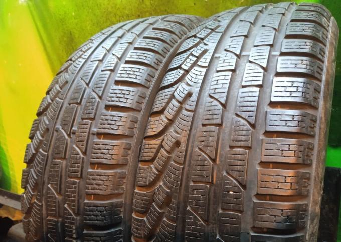 Pirelli Winter Sottozero 210 Serie II 215/60 R17