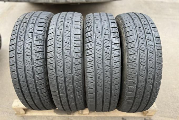 Pirelli Carrier Winter 205/75 R16C