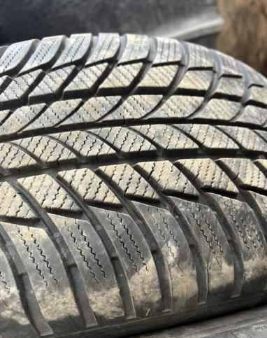 Bridgestone Blizzak LM-001 225/50 R17