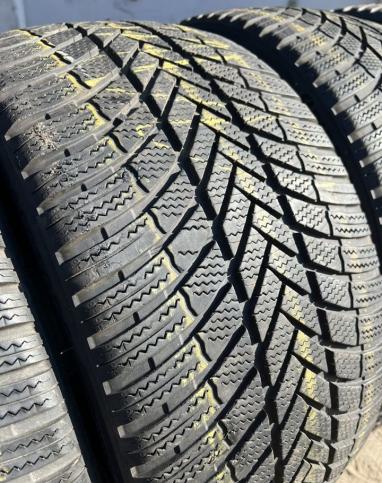 Bridgestone Blizzak LM-005 255/35 R20