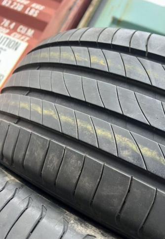 Michelin Primacy 4 235/50 R17