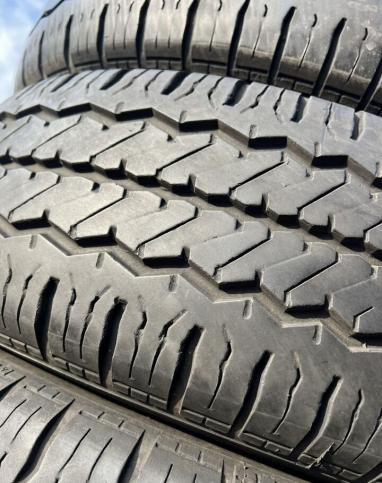 Hankook Radial RA08 215/70 R16C