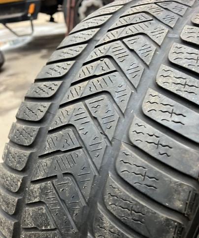 Pirelli Winter Sottozero 3 245/45 R18