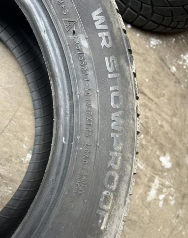 Nokian Tyres WR Snowproof P 225/55 R17