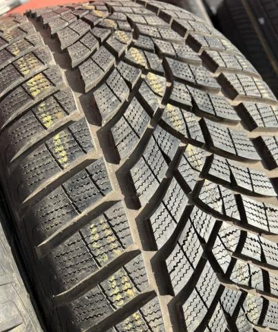 Goodyear UltraGrip Performance+ 265/40 R21