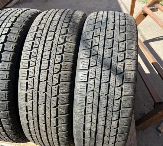 Dunlop Graspic DS3 215/60 R17