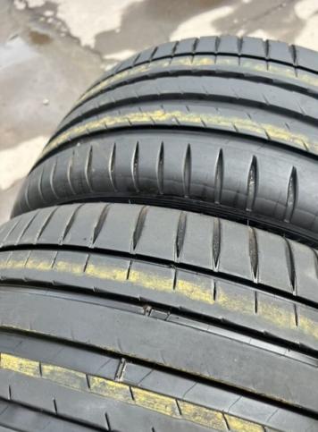 Michelin Pilot Sport 4 235/40 R18