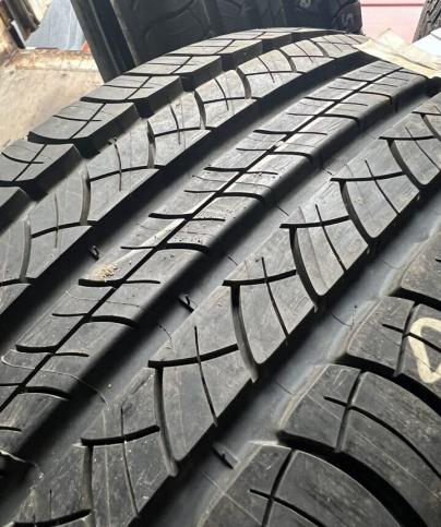 Michelin Latitude Tour HP 235/65 R17