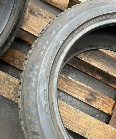 Bridgestone Blizzak LM-25 235/55 R19