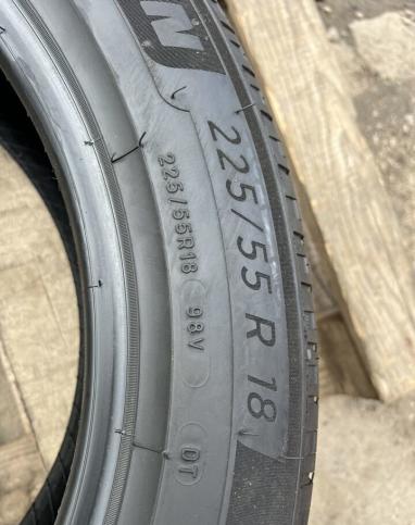 Michelin Primacy Tour A/S 225/55 R18