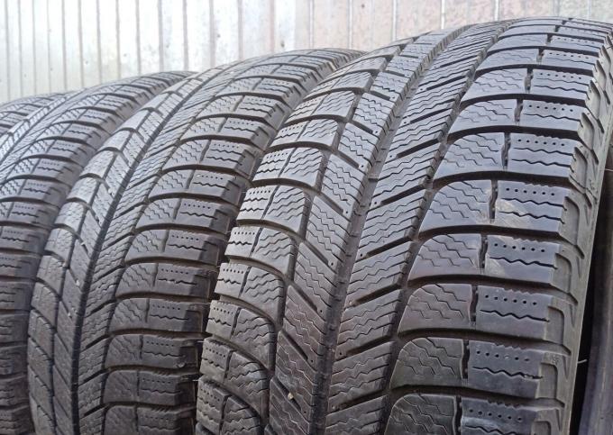 Michelin X-Ice 3 215/45 R17