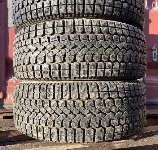 Yokohama Guardex F700S 205/55 R16