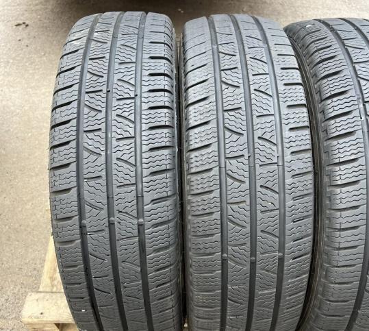 Pirelli Carrier Winter 205/75 R16C